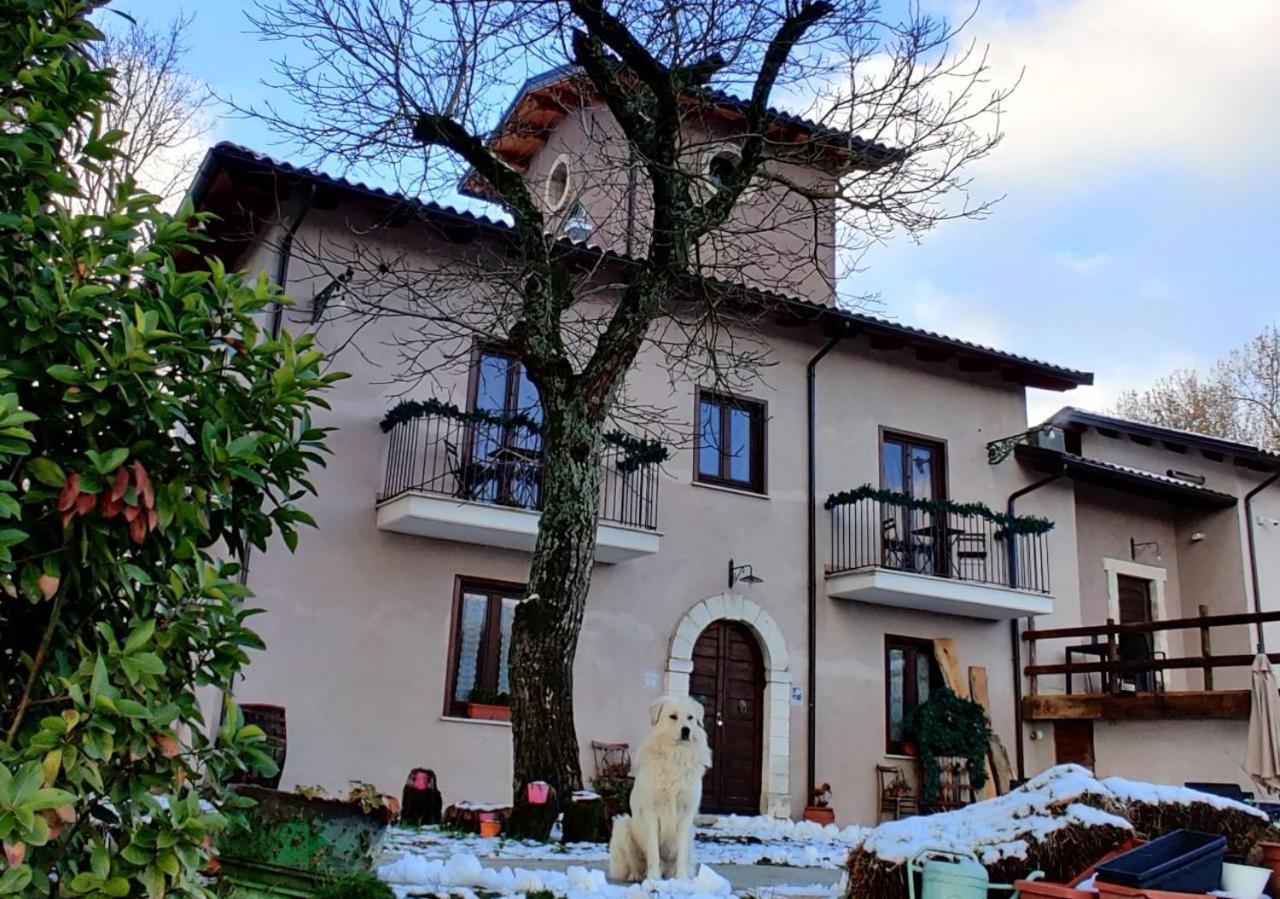 "Il Casaletto" Agriturismo Moderno, Vista Panoramica E Cibo Spettacolare- Scurcola Marsicana Villa Exterior photo